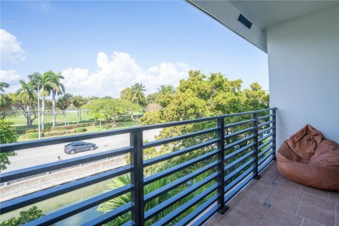 Снять в аренду кондоминиум в Майами-Бич, Флорида 3 спальни, 108.7м2, № 1991964 - фото 5