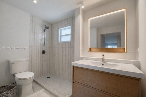 Снять в аренду кондоминиум в Майами-Бич, Флорида 3 спальни, 108.7м2, № 1991964 - фото 9