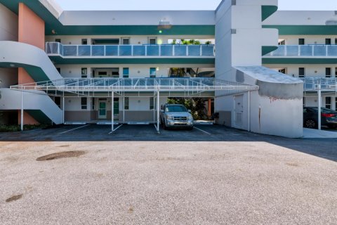 Copropriété à vendre à Palm Beach Shores, Floride: 3 chambres, 161.19 m2 № 2435463 - photo 2