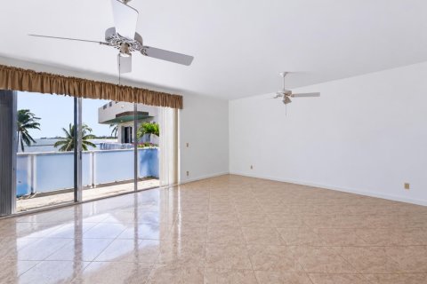 Copropriété à vendre à Palm Beach Shores, Floride: 3 chambres, 161.19 m2 № 2435463 - photo 14