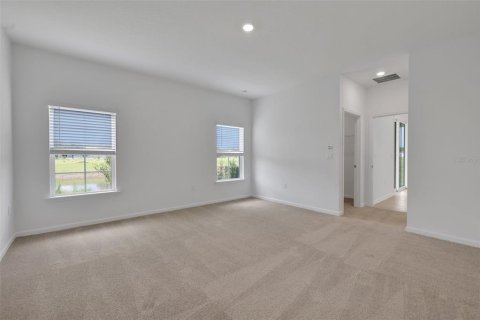 House in Green Cove Springs, Florida 5 bedrooms, 212.37 sq.m. № 2358779 - photo 8