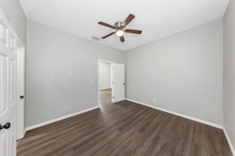 House in Tampa, Florida 3 bedrooms, 116.13 sq.m. № 2221106 - photo 13