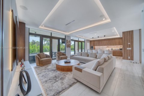 Casa en venta en Davie, Florida, 5 dormitorios № 2292971 - foto 15