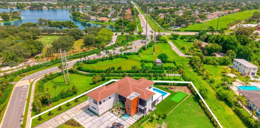 Casa en Davie, Florida 5 dormitorios № 2292971