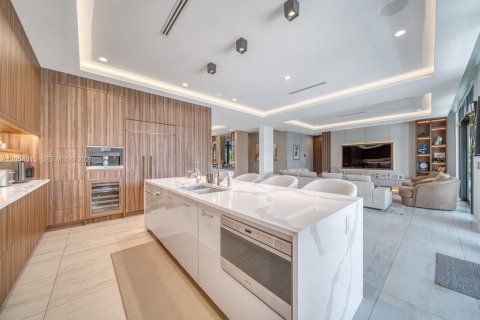 Casa en venta en Davie, Florida, 5 dormitorios № 2292971 - foto 8