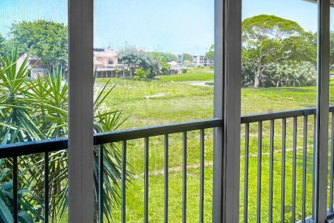 Condo in Margate, Florida, 2 bedrooms  № 2261651 - photo 18