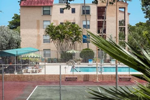 Condo in Margate, Florida, 2 bedrooms  № 2261651 - photo 26