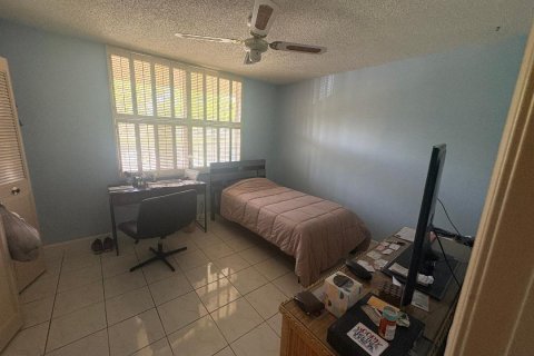 Condo in Margate, Florida, 2 bedrooms  № 2261651 - photo 13