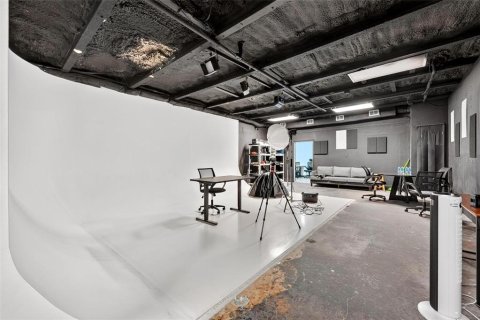 Propiedad comercial en venta en Orlando, Florida, 823.49 m2 № 2284937 - foto 23