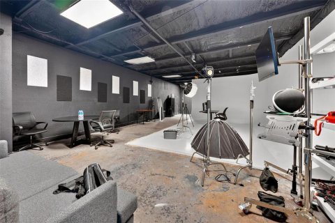 Propiedad comercial en venta en Orlando, Florida, 823.49 m2 № 2284937 - foto 20