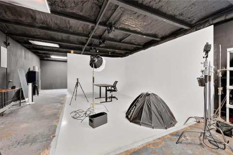 Propiedad comercial en venta en Orlando, Florida, 823.49 m2 № 2284937 - foto 21