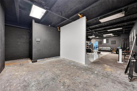 Propiedad comercial en venta en Orlando, Florida, 823.49 m2 № 2284937 - foto 22