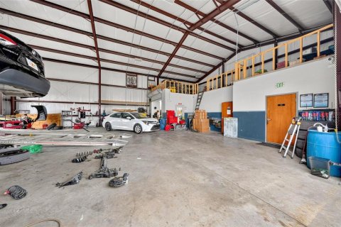 Propiedad comercial en venta en Orlando, Florida, 823.49 m2 № 2284937 - foto 29