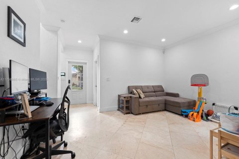 House in Homestead, Florida 3 bedrooms, 174.1 sq.m. № 1707091 - photo 10