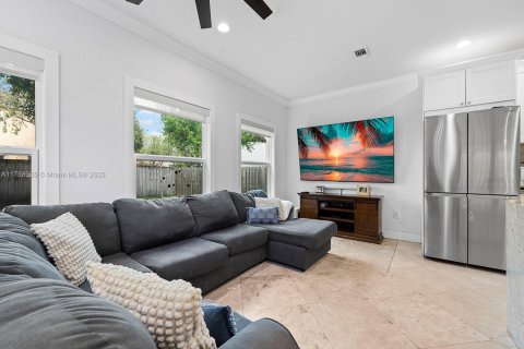 House in Homestead, Florida 3 bedrooms, 174.1 sq.m. № 1707091 - photo 12