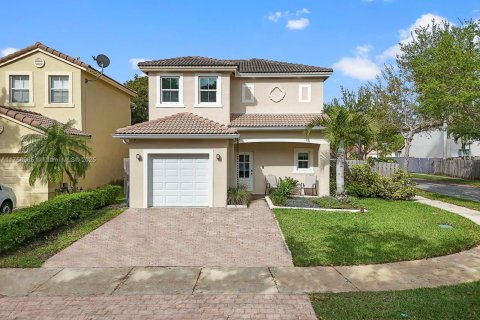 House in Homestead, Florida 3 bedrooms, 174.1 sq.m. № 1707091 - photo 1