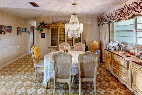 Casa en venta en Miami, Florida, 3 dormitorios, 176.24 m2 № 1844012 - foto 15