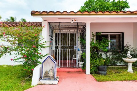 Casa en venta en Miami, Florida, 3 dormitorios, 176.24 m2 № 1844012 - foto 4