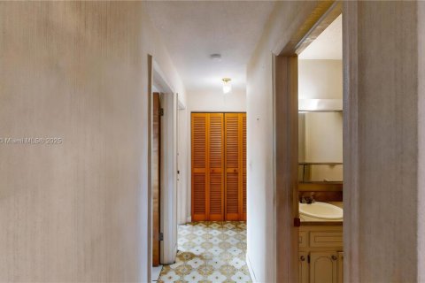 Casa en venta en Miami, Florida, 3 dormitorios, 176.24 m2 № 1844012 - foto 27