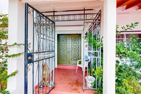 Casa en venta en Miami, Florida, 3 dormitorios, 176.24 m2 № 1844012 - foto 5