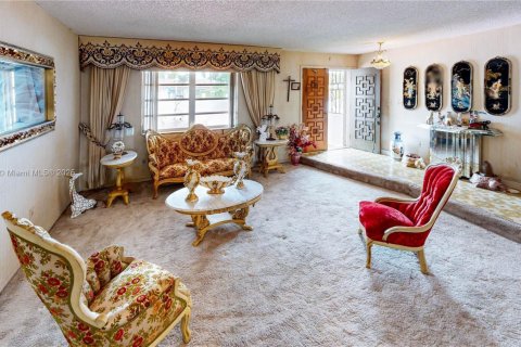Casa en venta en Miami, Florida, 3 dormitorios, 176.24 m2 № 1844012 - foto 14