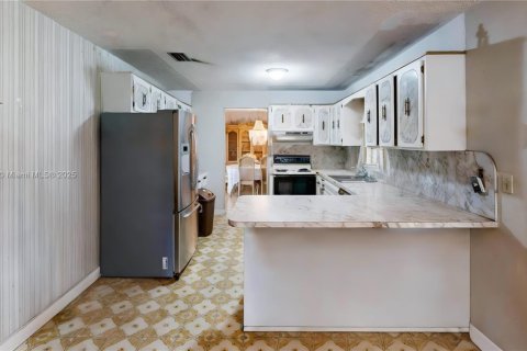 Casa en venta en Miami, Florida, 3 dormitorios, 176.24 m2 № 1844012 - foto 26