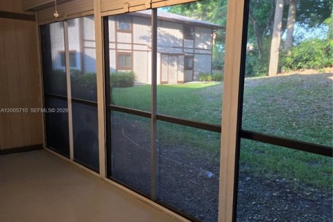 Condo in Tamarac, Florida, 2 bedrooms  № 2069662 - photo 15