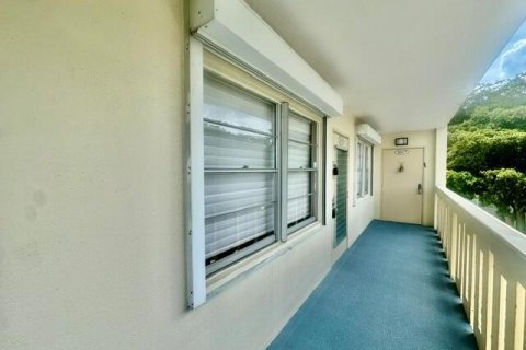 Copropriété à vendre à Boca Raton, Floride: 2 chambres, 95.88 m2 № 2245878 - photo 2