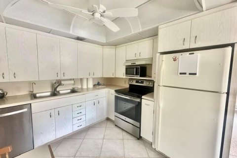 Copropriété à vendre à Boca Raton, Floride: 2 chambres, 95.88 m2 № 2245878 - photo 4