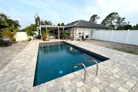 House in North Port, Florida 3 bedrooms, 153.1 sq.m. № 1245600 - photo 6