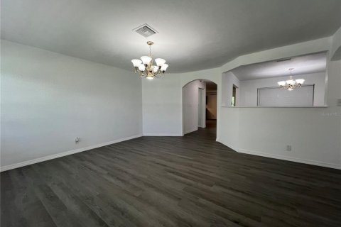 Купить виллу или дом в Дейтона-Бич, Флорида 9 комнат, 169.73м2, № 1822695 - фото 3