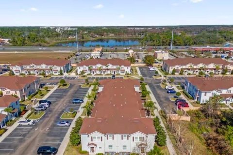 Touwnhouse à louer à Kissimmee, Floride: 3 chambres, 120.77 m2 № 2409024 - photo 2