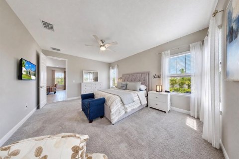 House in Apollo Beach, Florida 3 bedrooms, 198.81 sq.m. № 2115405 - photo 28
