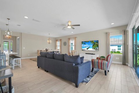 House in Apollo Beach, Florida 3 bedrooms, 198.81 sq.m. № 2115405 - photo 10
