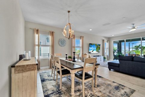 House in Apollo Beach, Florida 3 bedrooms, 198.81 sq.m. № 2115405 - photo 26