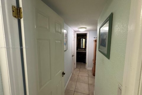 Condominio en venta en Miami Beach, Florida, 1 dormitorio, 78.41 m2 № 1704645 - foto 6
