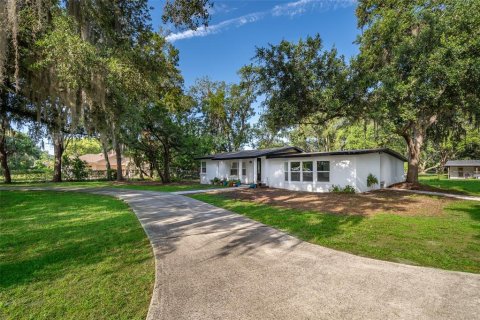 House in Orlando, Florida 3 bedrooms, 152.45 sq.m. № 1798094 - photo 1