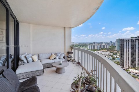 Condo in Aventura, Florida, 2 bedrooms  № 1693116 - photo 20