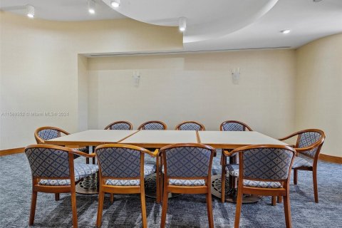 Condo in Aventura, Florida, 2 bedrooms  № 1693116 - photo 29