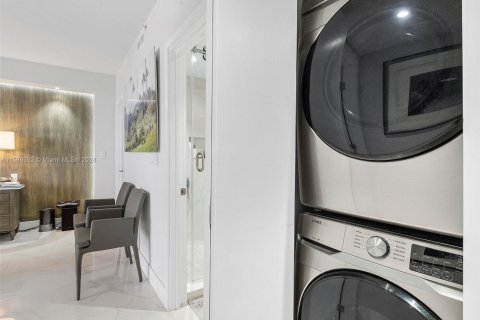 Condo in Aventura, Florida, 2 bedrooms  № 1693116 - photo 12