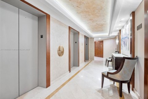 Condo in Aventura, Florida, 2 bedrooms  № 1693116 - photo 2