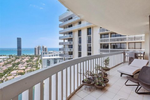Condo in Aventura, Florida, 2 bedrooms  № 1693116 - photo 19