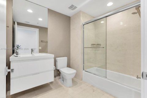 Купить кондоминиум в Норт-Майами-Бич, Флорида 3 спальни, 200.48м2, № 2001042 - фото 30