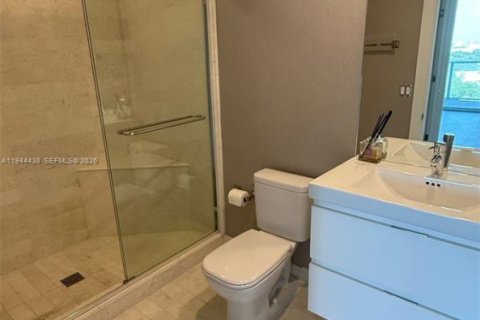 Condo in North Miami Beach, Florida, 3 bedrooms  № 2001042 - photo 19