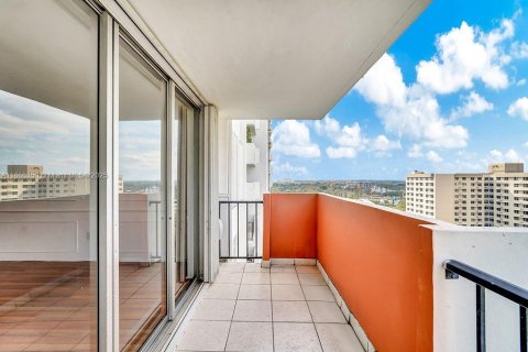 Condominio en venta en Aventura, Florida, 1 dormitorio, 82.4 m2 № 1897258 - foto 18