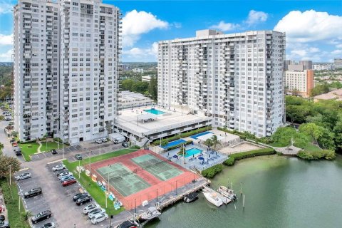 Condominio en venta en Aventura, Florida, 1 dormitorio, 82.4 m2 № 1897258 - foto 23
