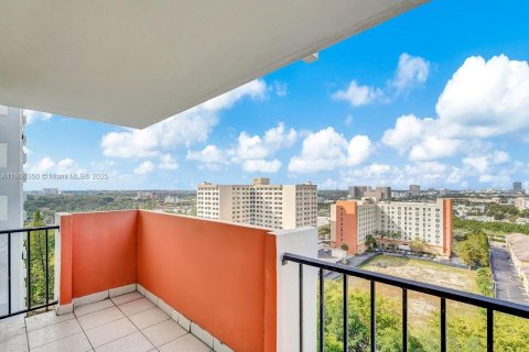 Condominio en venta en Aventura, Florida, 1 dormitorio, 82.4 m2 № 1897258 - foto 19