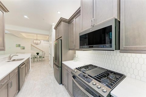 Touwnhouse à louer à Lakewood Ranch, Floride: 3 chambres, 238.02 m2 № 2415284 - photo 11