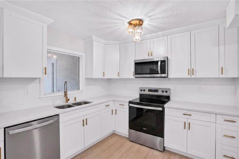 Casa en venta en Pinellas Park, Florida, 3 dormitorios, 93.92 m2 № 2226206 - foto 7