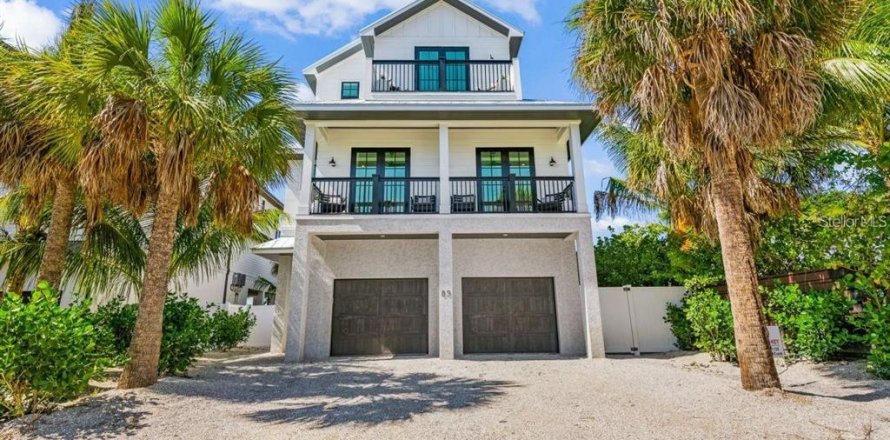 House in Sarasota, Florida 7 bedrooms, 348.38 sq.m. № 1640392
